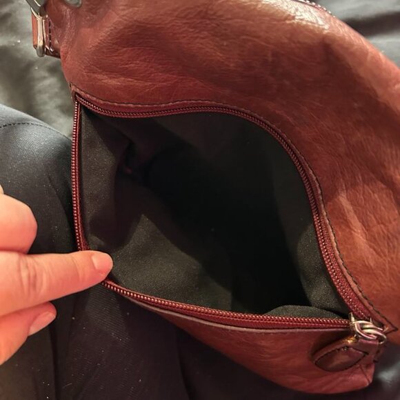 Genuine Leather Purse/ Crossbody bag - Picture 4 of 5
